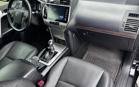 Toyota Land Cruiser Prado 150 рестайлинг 2, 2020 год, 4 800 000 рублей, 4 фотография