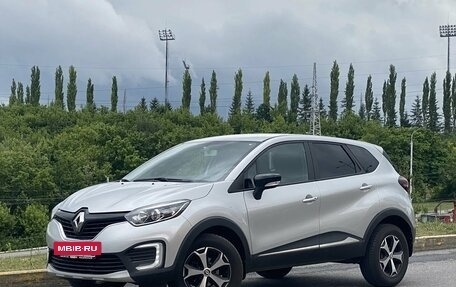 Renault Kaptur I рестайлинг, 2020 год, 1 625 000 рублей, 3 фотография