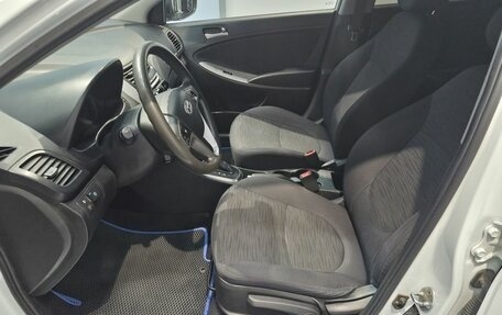Hyundai Solaris II рестайлинг, 2015 год, 850 000 рублей, 10 фотография