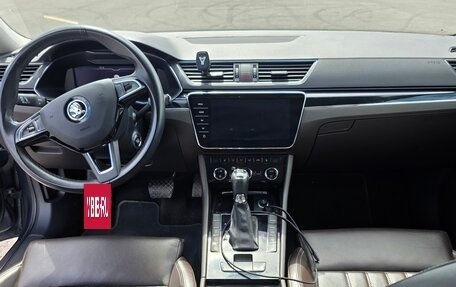 Skoda Superb III рестайлинг, 2019 год, 3 400 000 рублей, 22 фотография