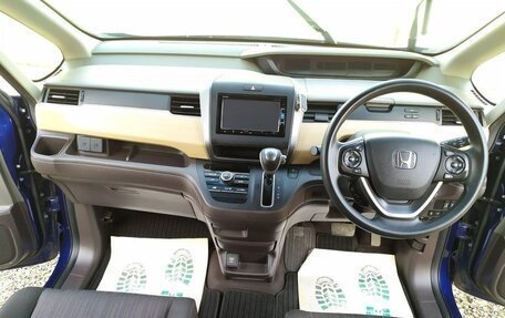Honda Freed II, 2022 год, 1 250 000 рублей, 7 фотография