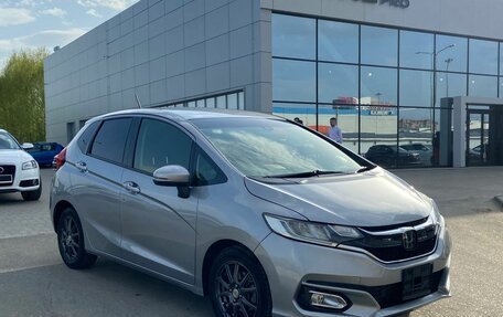 Honda Fit III, 2019 год, 1 450 000 рублей, 2 фотография