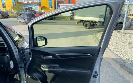 Honda Fit III, 2019 год, 1 450 000 рублей, 14 фотография