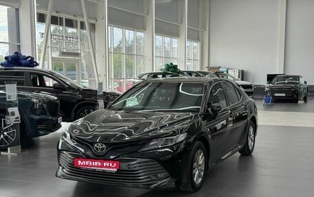 Toyota Camry, 2019 год, 1 599 000 рублей, 10 фотография