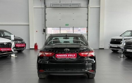 Toyota Camry, 2019 год, 1 599 000 рублей, 8 фотография