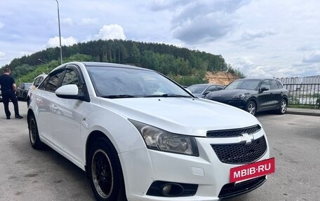 Chevrolet Cruze II, 2011 год, 515 000 рублей, 3 фотография