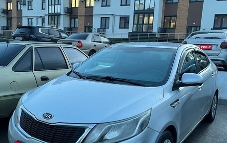 KIA Rio III рестайлинг, 2012 год, 560 000 рублей, 1 фотография