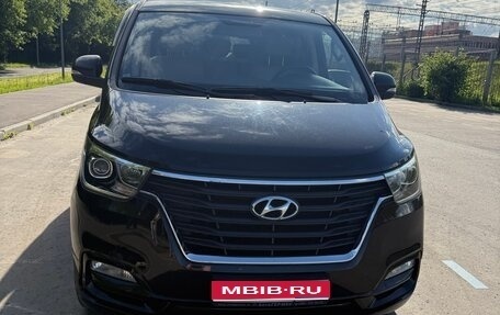 Hyundai H-1 II рестайлинг, 2019 год, 3 300 000 рублей, 1 фотография