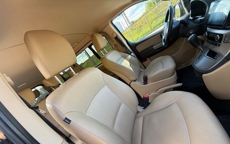 Hyundai H-1 II рестайлинг, 2019 год, 3 300 000 рублей, 7 фотография