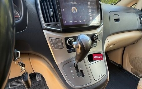 Hyundai H-1 II рестайлинг, 2019 год, 3 300 000 рублей, 18 фотография