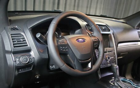 Ford Explorer VI, 2017 год, 2 299 000 рублей, 10 фотография