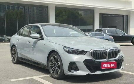 BMW 5 серия, 2024 год, 6 290 000 рублей, 1 фотография