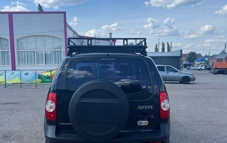 Chevrolet Niva I рестайлинг, 2015 год, 670 000 рублей, 4 фотография