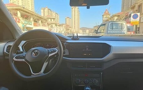 Volkswagen T-Cross I, 2023 год, 1 460 333 рублей, 9 фотография