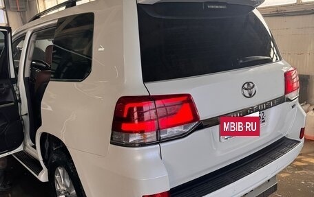 Toyota Land Cruiser 200, 2015 год, 5 500 000 рублей, 3 фотография