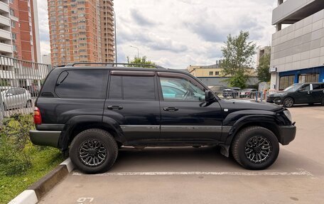 Toyota Land Cruiser 100 рестайлинг 2, 2002 год, 2 050 000 рублей, 2 фотография