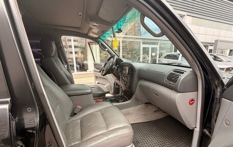 Toyota Land Cruiser 100 рестайлинг 2, 2002 год, 2 050 000 рублей, 16 фотография