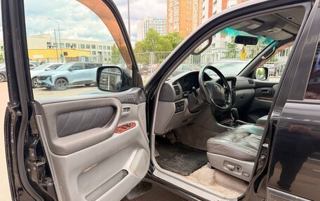 Toyota Land Cruiser 100 рестайлинг 2, 2002 год, 2 050 000 рублей, 8 фотография