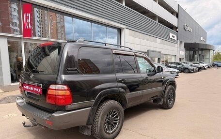 Toyota Land Cruiser 100 рестайлинг 2, 2002 год, 2 050 000 рублей, 4 фотография