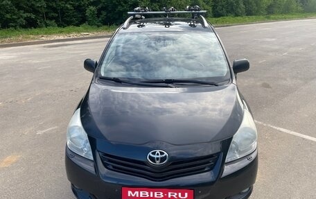 Toyota Verso I, 2011 год, 910 000 рублей, 6 фотография