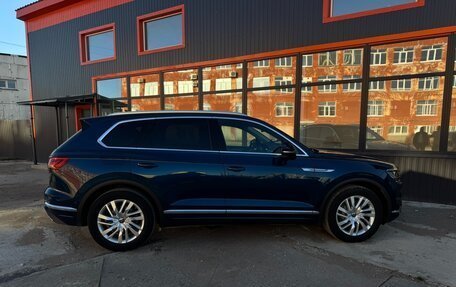 Volkswagen Touareg III, 2021 год, 7 750 000 рублей, 3 фотография