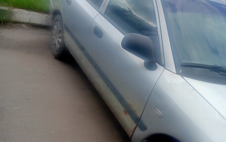 Mitsubishi Carisma I, 2002 год, 115 000 рублей, 3 фотография