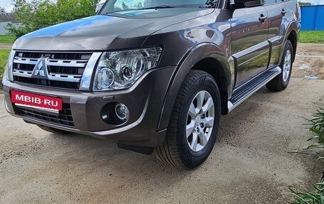 Mitsubishi Pajero IV, 2011 год, 2 600 000 рублей, 3 фотография