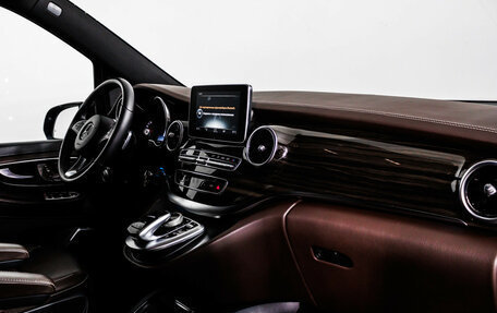 Mercedes-Benz V-Класс, 2018 год, 4 990 000 рублей, 10 фотография