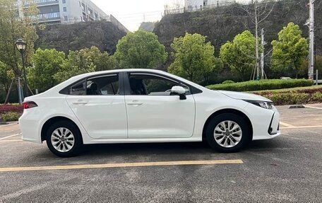 Toyota Corolla, 2022 год, 1 450 000 рублей, 2 фотография