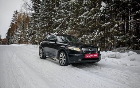 Infiniti FX I, 2004 год, 850 000 рублей, 3 фотография
