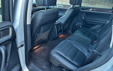 Volkswagen Touareg III, 2012 год, 1 655 000 рублей, 12 фотография