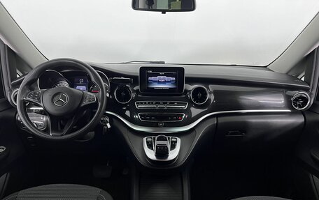 Mercedes-Benz V-Класс, 2019 год, 3 999 000 рублей, 14 фотография