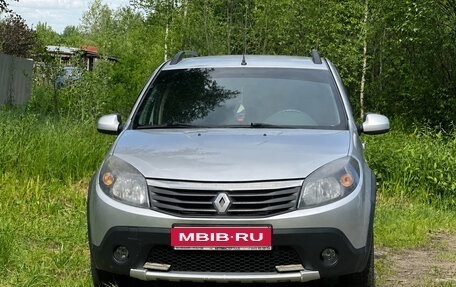 Renault Sandero II рестайлинг, 2014 год, 730 000 рублей, 1 фотография