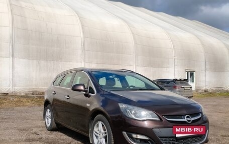 Opel Astra J, 2013 год, 690 000 рублей, 2 фотография