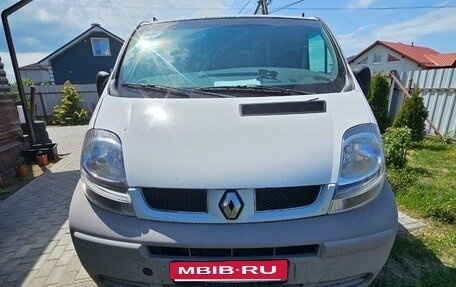 Renault Trafic, 2003 год, 570 000 рублей, 3 фотография