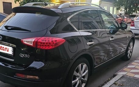 Infiniti QX50 I рестайлинг, 2015 год, 2 100 000 рублей, 4 фотография