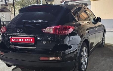 Infiniti QX50 I рестайлинг, 2015 год, 2 100 000 рублей, 5 фотография