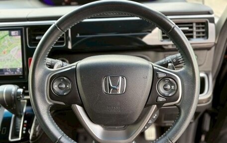 Honda Stepwgn IV, 2016 год, 1 590 000 рублей, 16 фотография