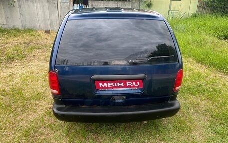 Dodge Caravan III, 2000 год, 170 000 рублей, 3 фотография