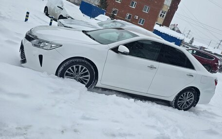 Toyota Camry, 2017 год, 2 100 000 рублей, 5 фотография