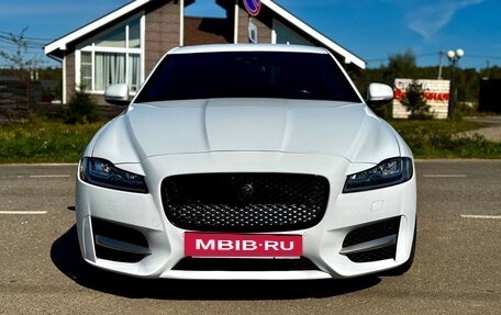 Jaguar XF II, 2016 год, 2 075 000 рублей, 2 фотография