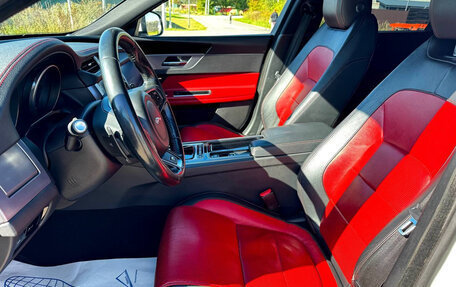 Jaguar XF II, 2016 год, 2 075 000 рублей, 14 фотография