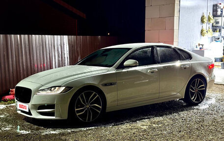 Jaguar XF II, 2016 год, 2 075 000 рублей, 23 фотография