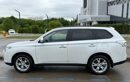 Mitsubishi Outlander III рестайлинг 3, 2013 год, 1 900 000 рублей, 5 фотография