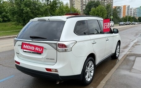 Mitsubishi Outlander III рестайлинг 3, 2013 год, 1 900 000 рублей, 7 фотография