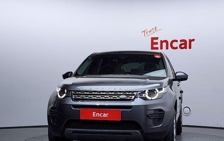Land Rover Discovery Sport I рестайлинг, 2017 год, 1 810 000 рублей, 3 фотография