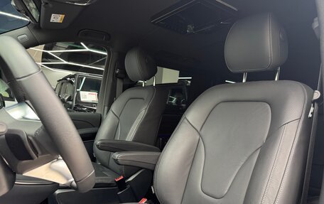 Mercedes-Benz V-Класс, 2024 год, 12 490 000 рублей, 18 фотография