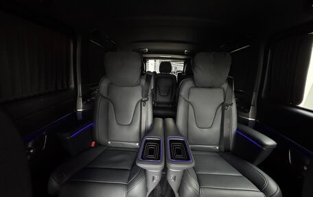 Mercedes-Benz V-Класс, 2024 год, 12 490 000 рублей, 25 фотография