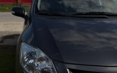 Toyota Auris II, 2010 год, 700 000 рублей, 1 фотография