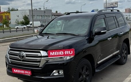 Toyota Land Cruiser 200, 2019 год, 7 200 000 рублей, 1 фотография